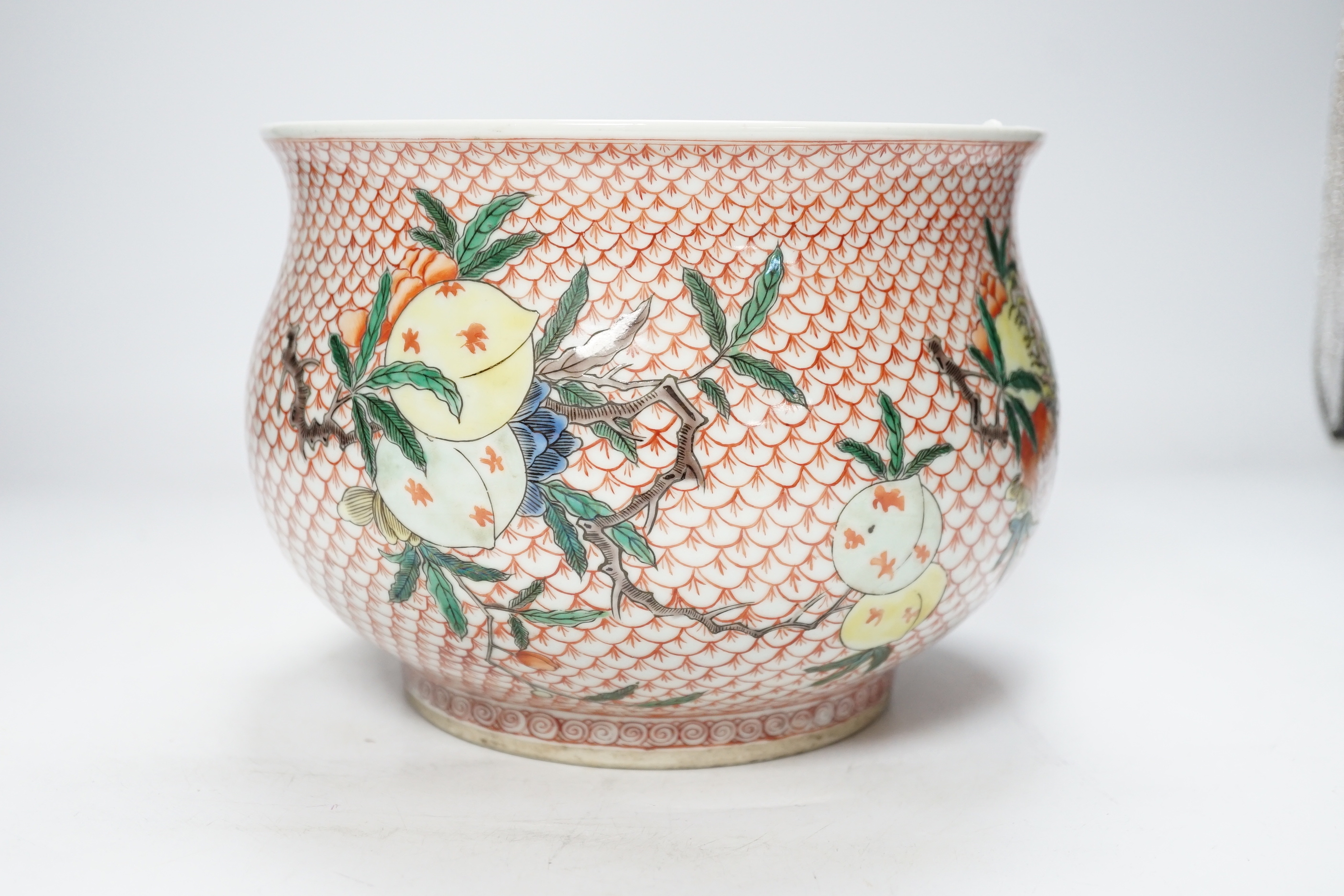 A Chinese famille verte jardiniere, Kangxi mark but later, 20cm diameter